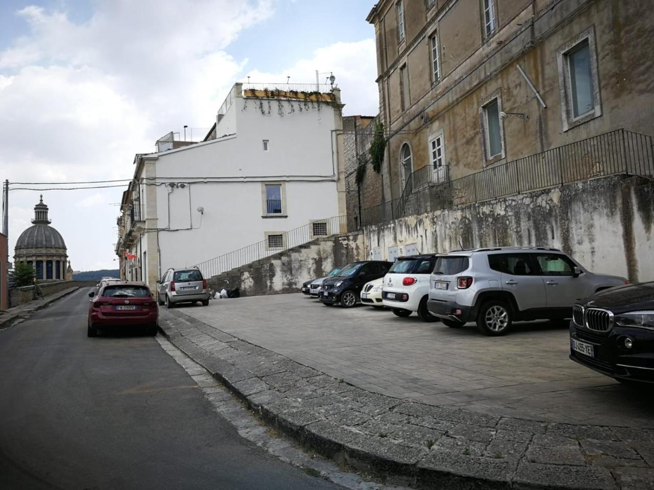 Reusuite Ragusa Exterior foto